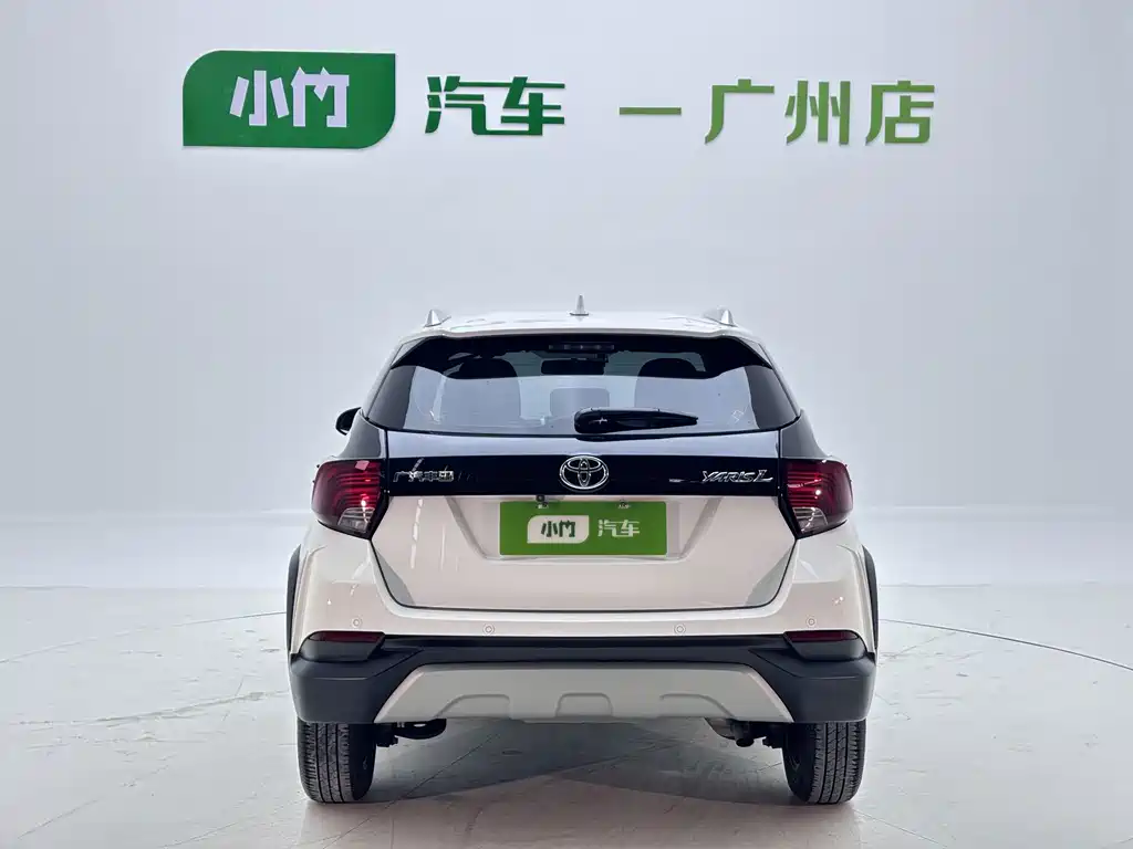 Toyota Yaris L 2023