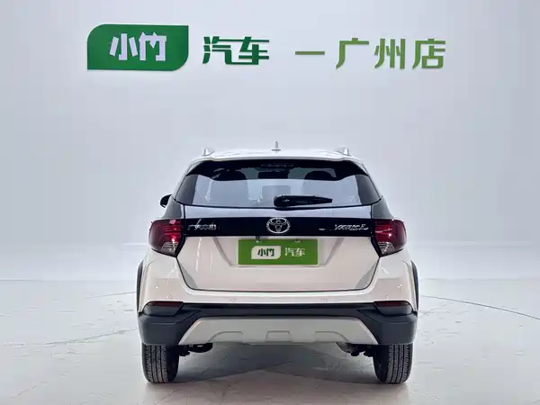 Toyota Yaris L 2023