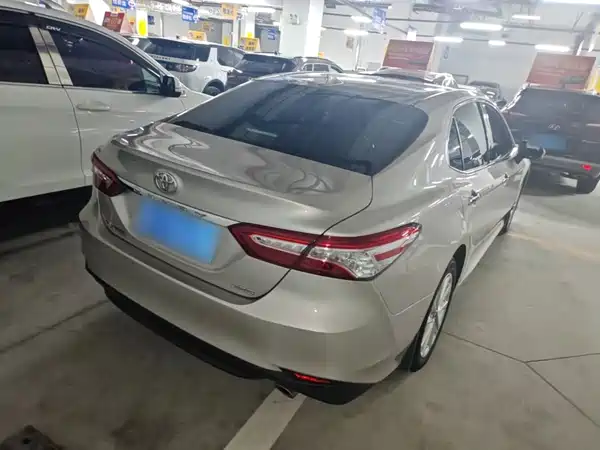 Toyota Camry 2021