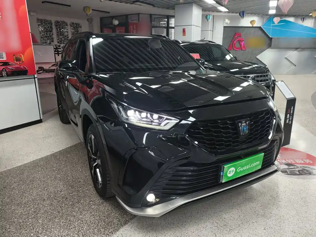 Toyota Crown Kluger 2021