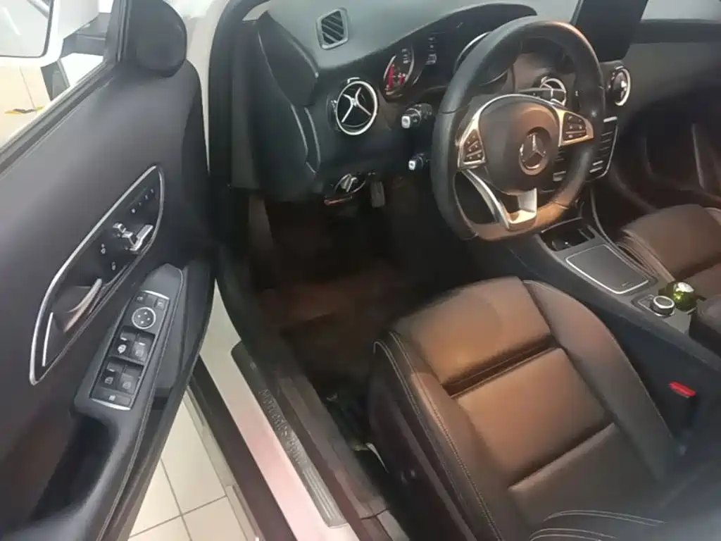 Mercedes-Benz GLA 2019 — фото 16