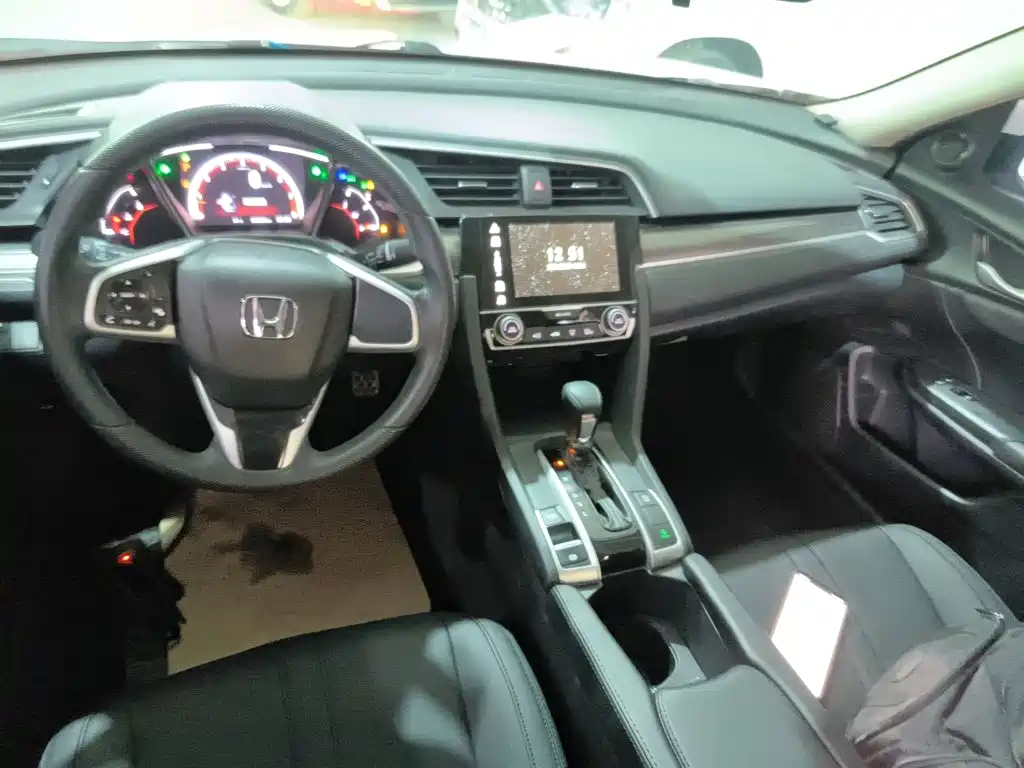 Honda Civic 2020 — фото 13