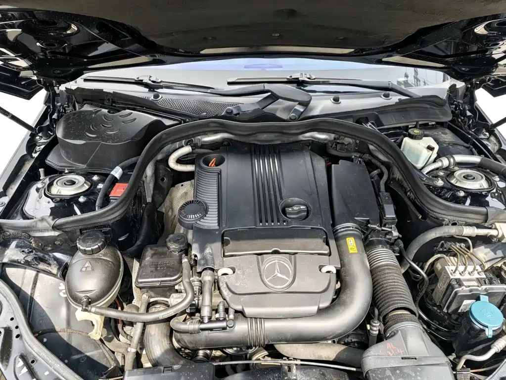 Mercedes-Benz E-Class 2012 — фото 12