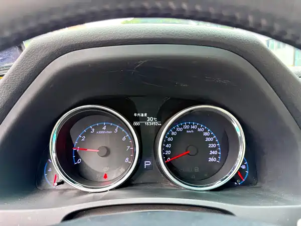 Toyota Reiz 2010