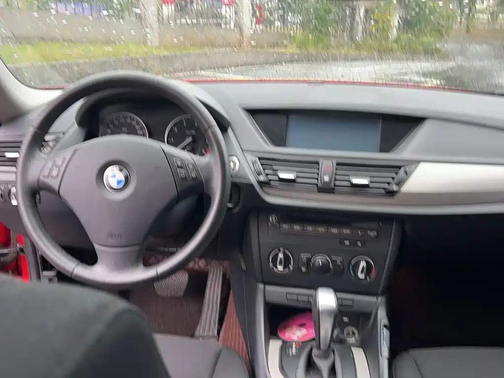 BMW X1 2014 — фото 12
