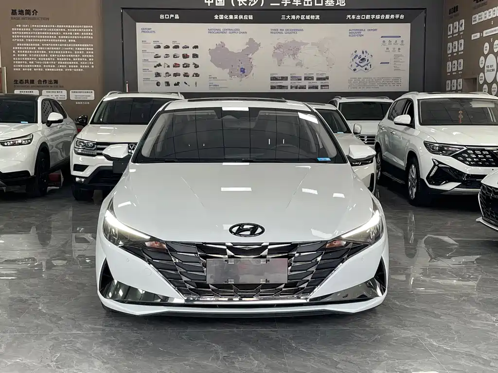 Hyundai Elantra 2023