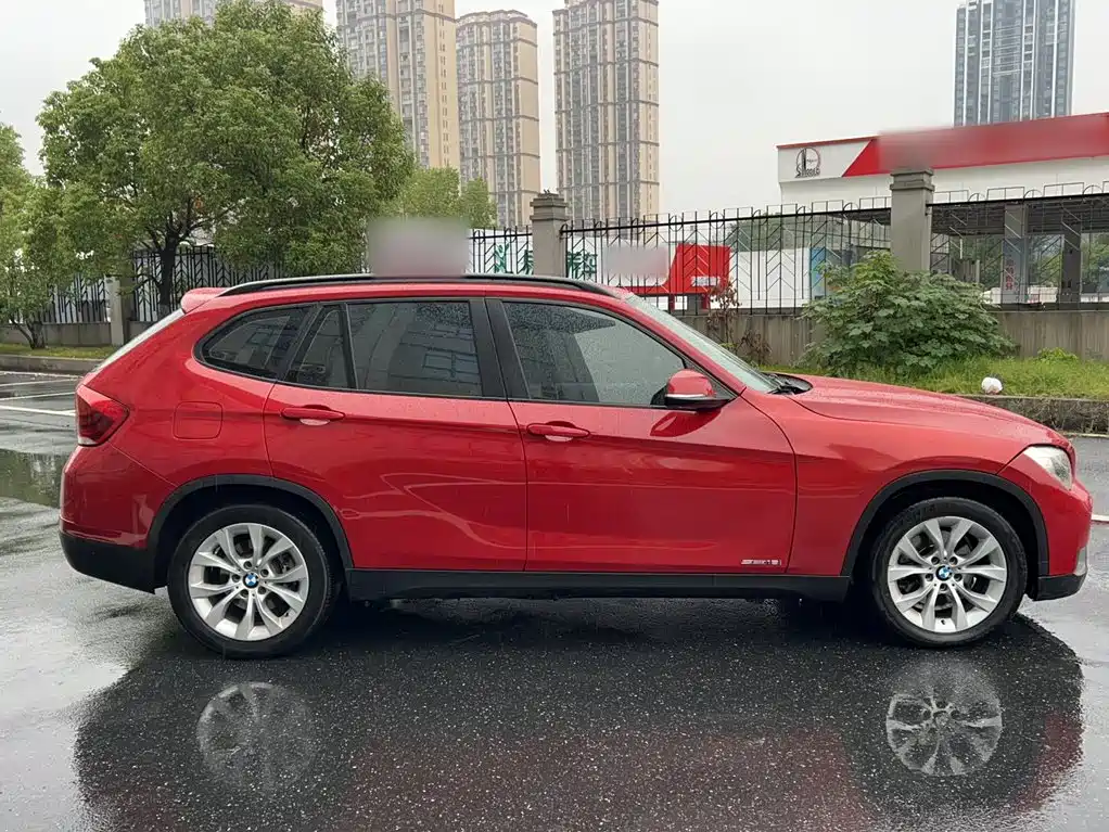 BMW X1 2014 — фото 23