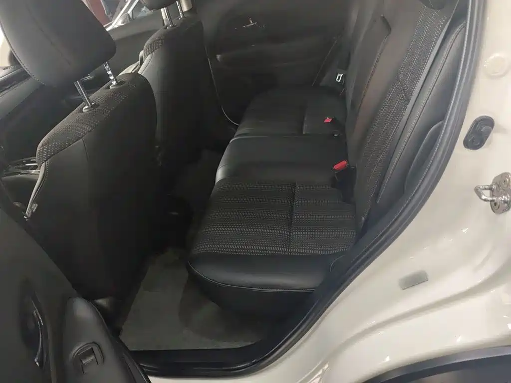 Honda Vezel 2015 — фото 17