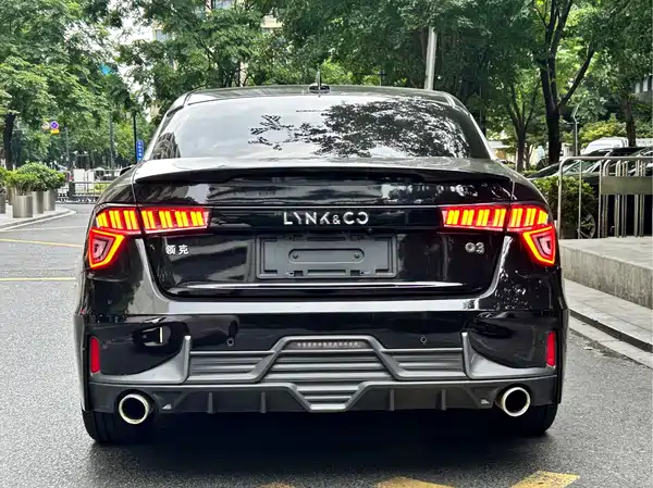 Lynk & Co 03 2020