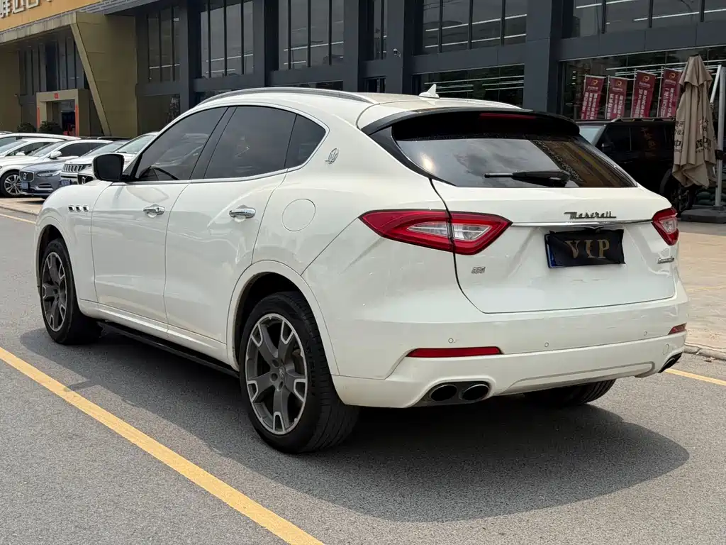 Maserati Levante 2019 — фото 9