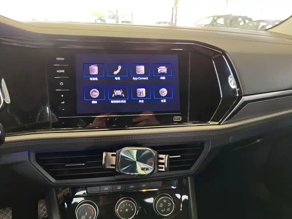 Volkswagen Sagitar 2021