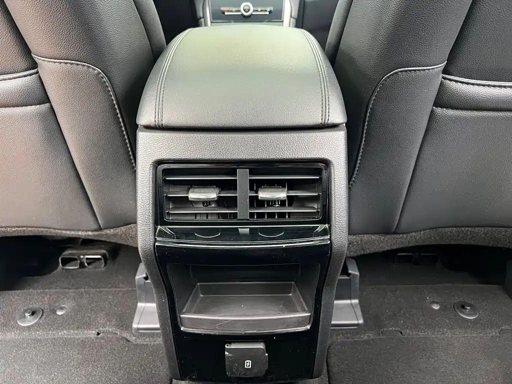 Ford Edge 2020 — фото 18