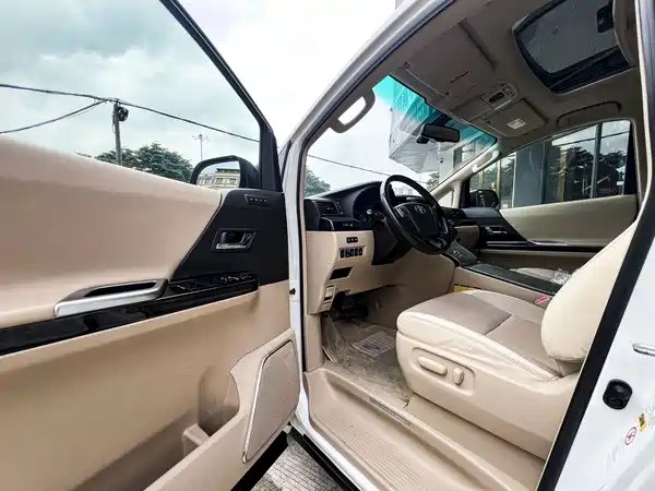 Toyota Alphard 2014