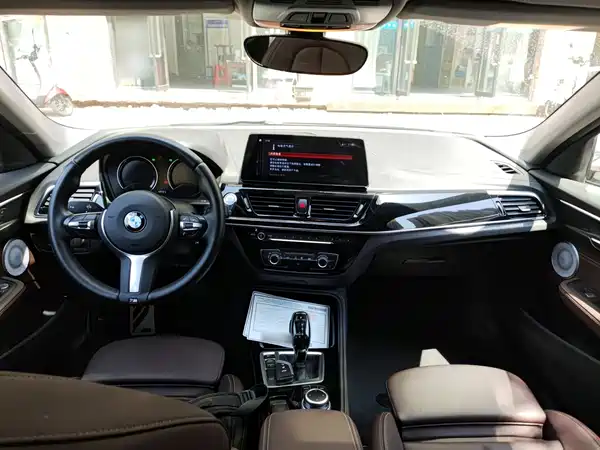 BMW 1 Series 2022