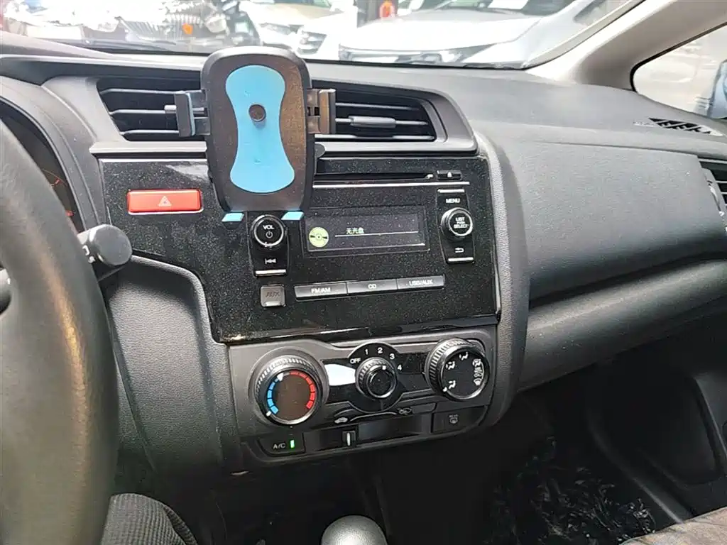Honda Fit 2015 — фото 13