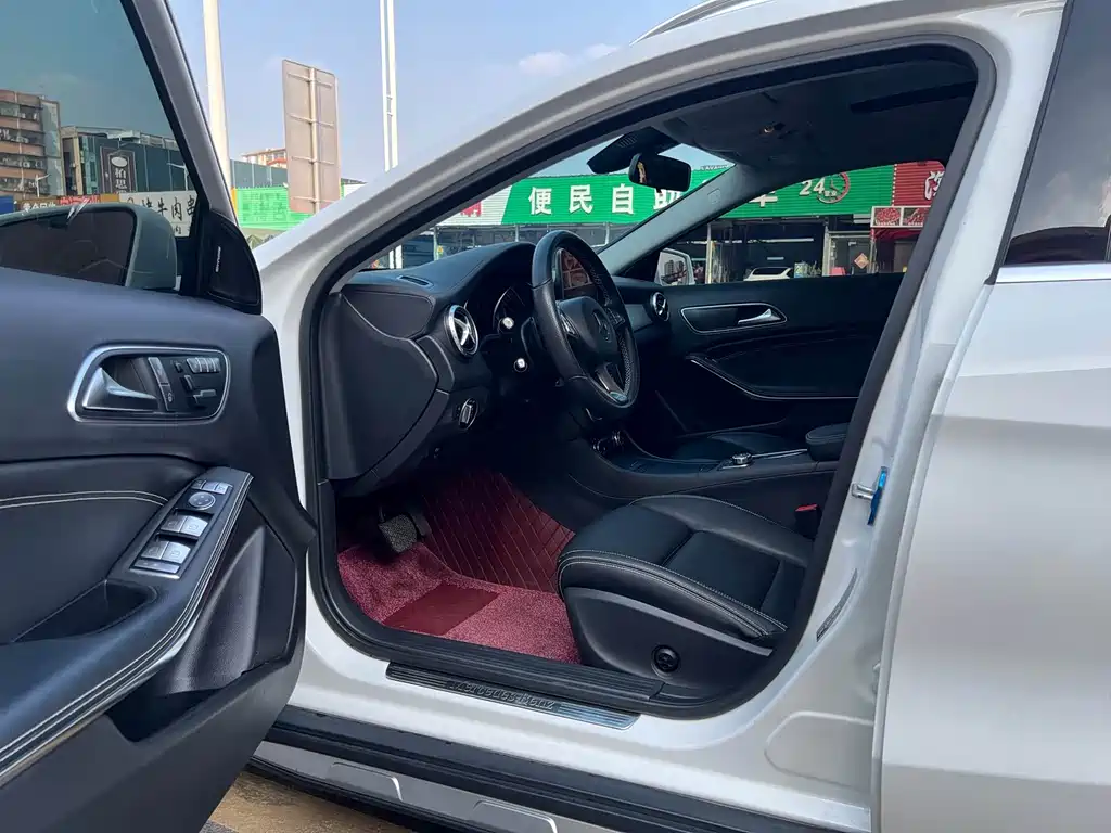 Mercedes-Benz GLA 2017 — фото 9