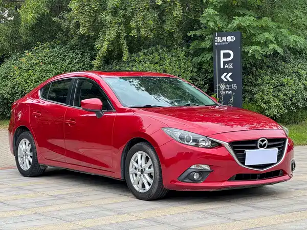 Mazda 3 Axela 2015