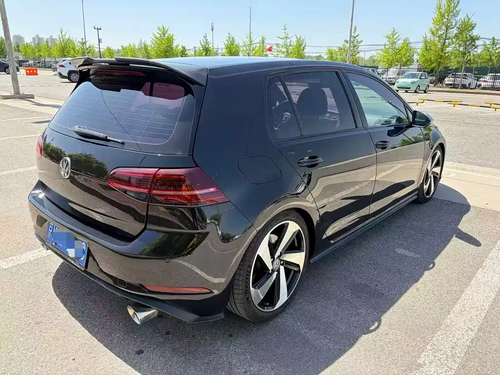 Volkswagen Golf GTI 2018 — фото 6