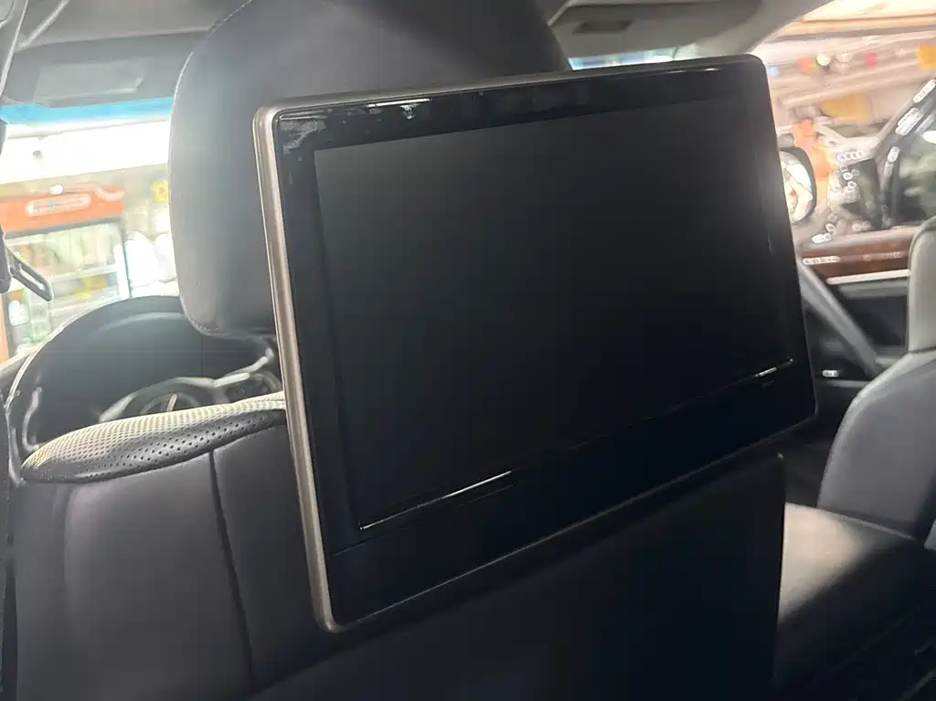 Lexus LX 2017 — фото 15