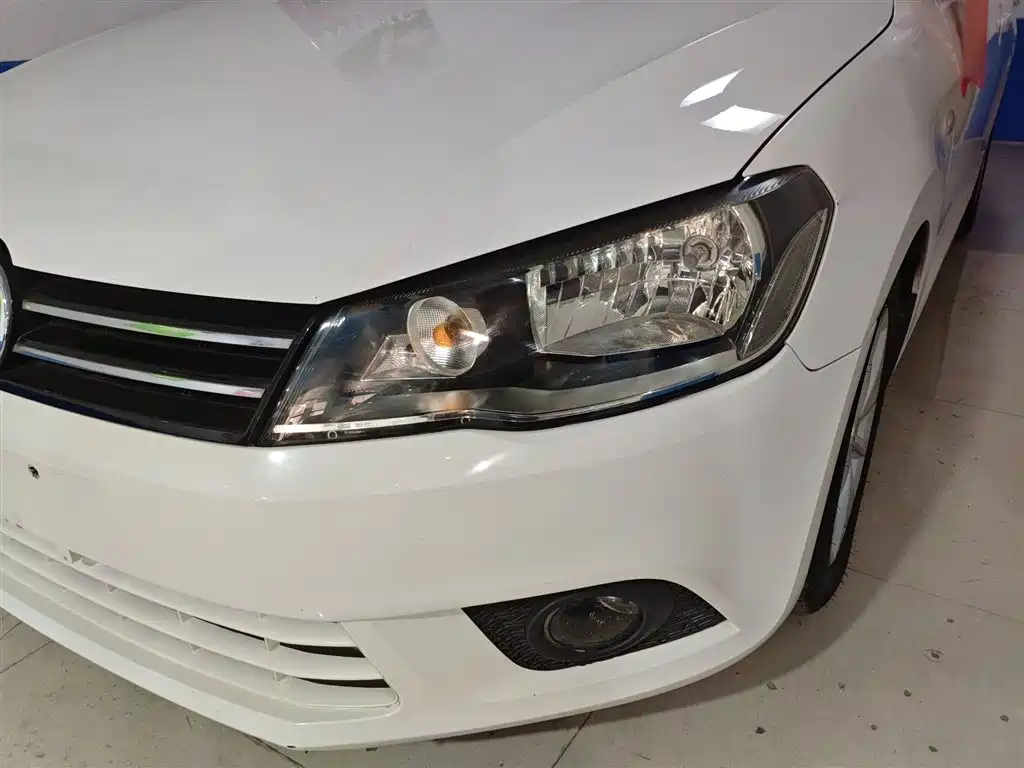 Volkswagen Jetta 2016 — фото 18