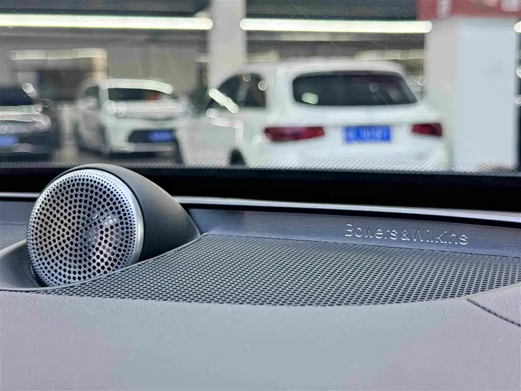 Volvo XC90 2015 — фото 16