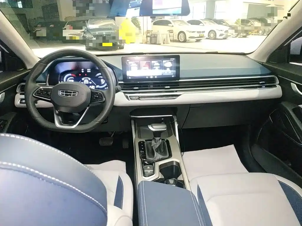 Geely Emgrand 2023 — фото 10