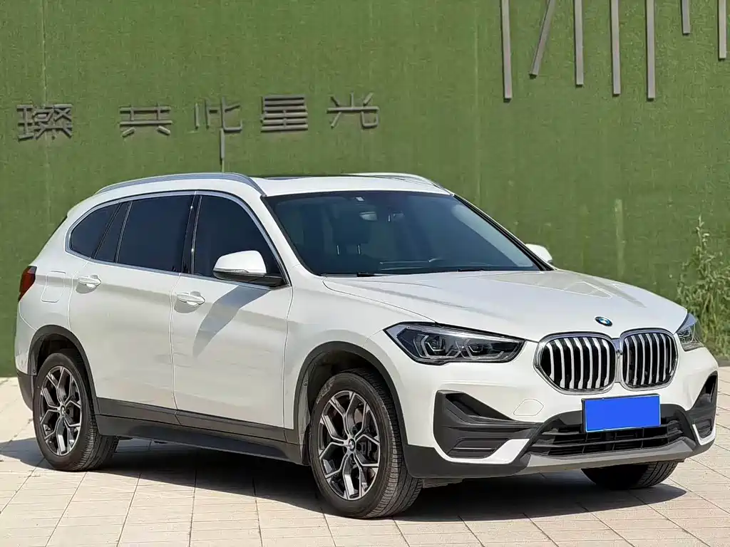 BMW X1 2021 — фото 3