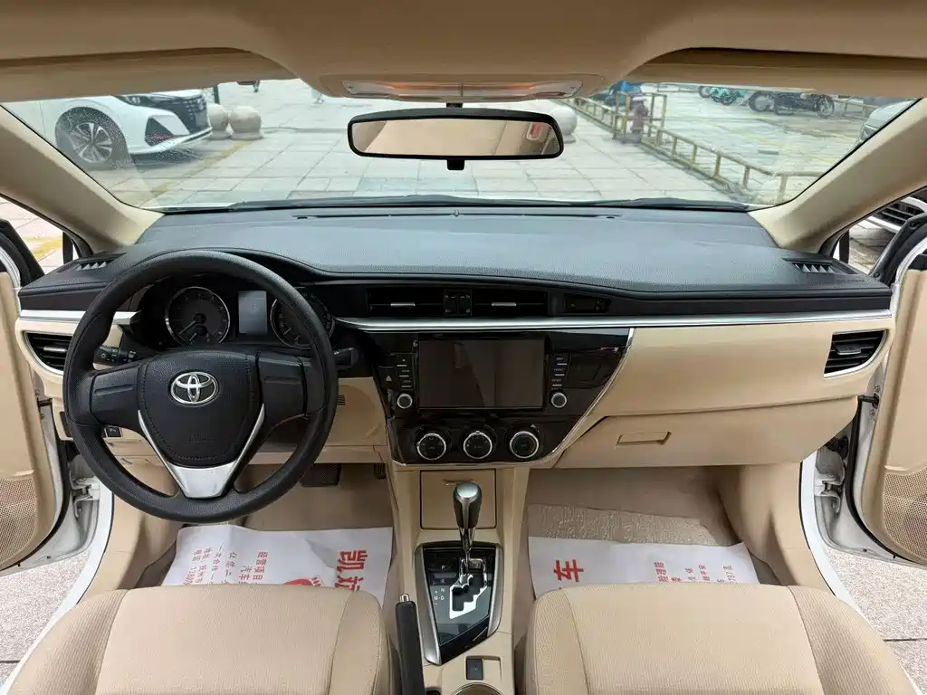 Toyota Corolla 2015
