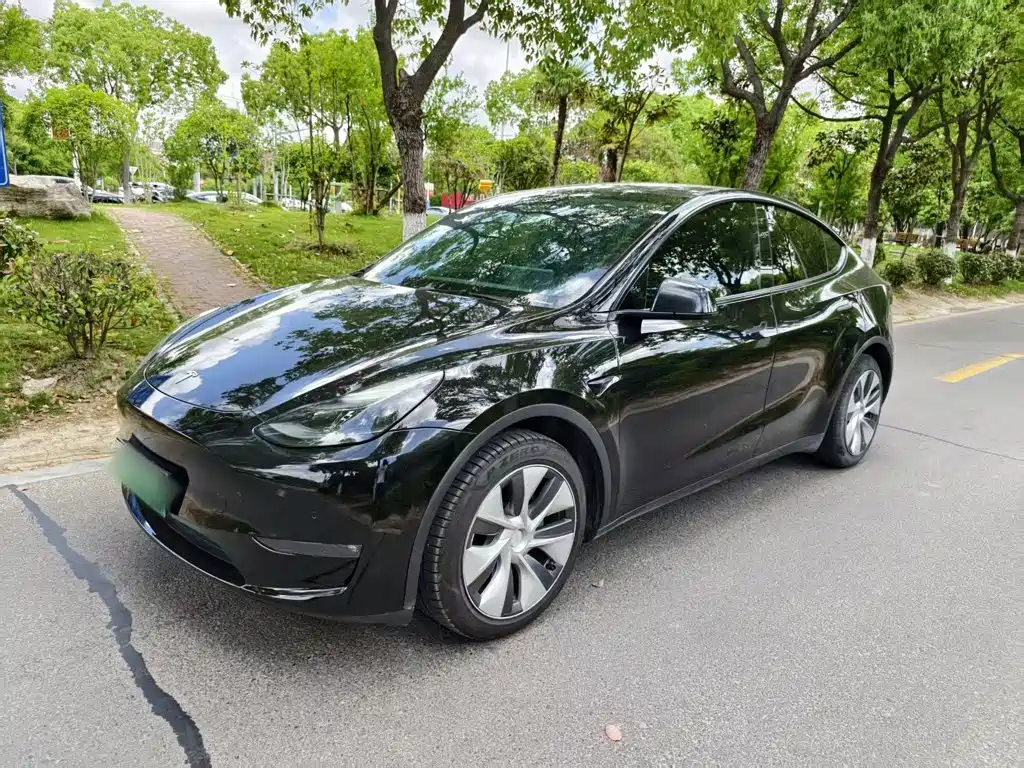 Tesla Model Y 2022 — фото 1