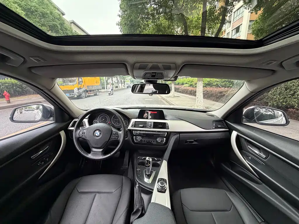 BMW 3 Series 2015 — фото 11