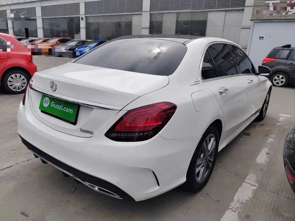 Mercedes-Benz C-Class 2021