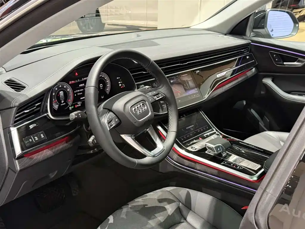 Audi Q8 2025 — фото 15