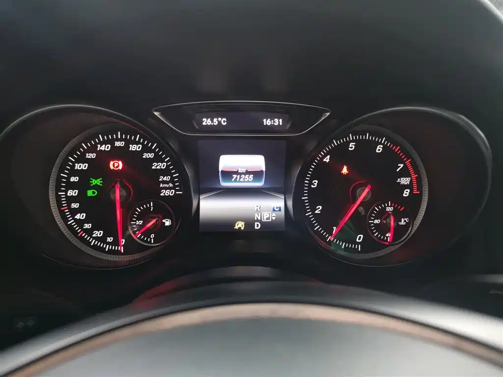 Mercedes-Benz GLA 2018 — фото 12