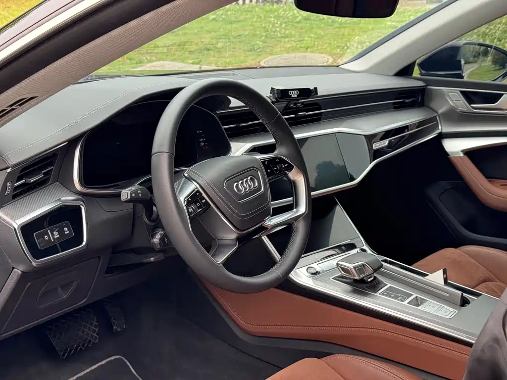 Audi A7L 2025 — фото 12
