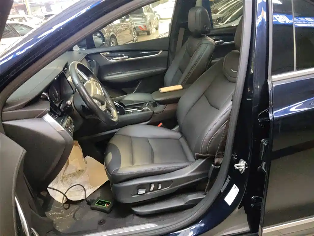 Cadillac XT5 2022 — фото 15