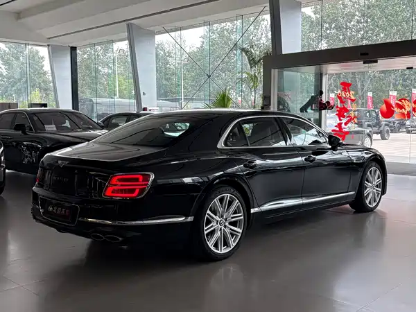 Bentley Flying Spur 2024
