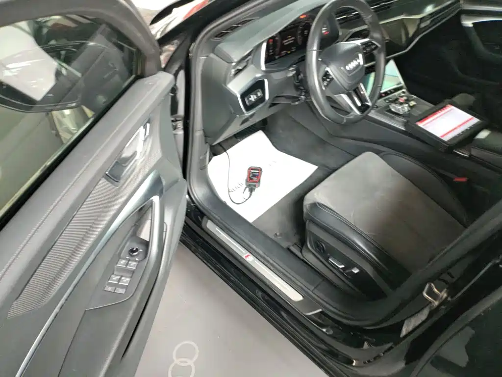 Audi A6L 2023 — фото 12