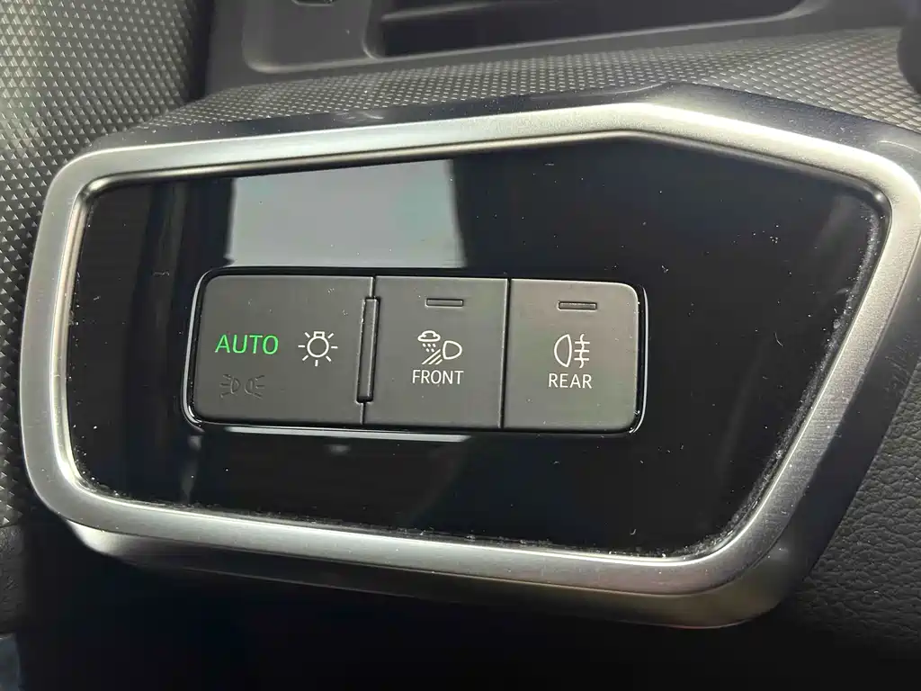 Audi A6L 2021 — фото 23