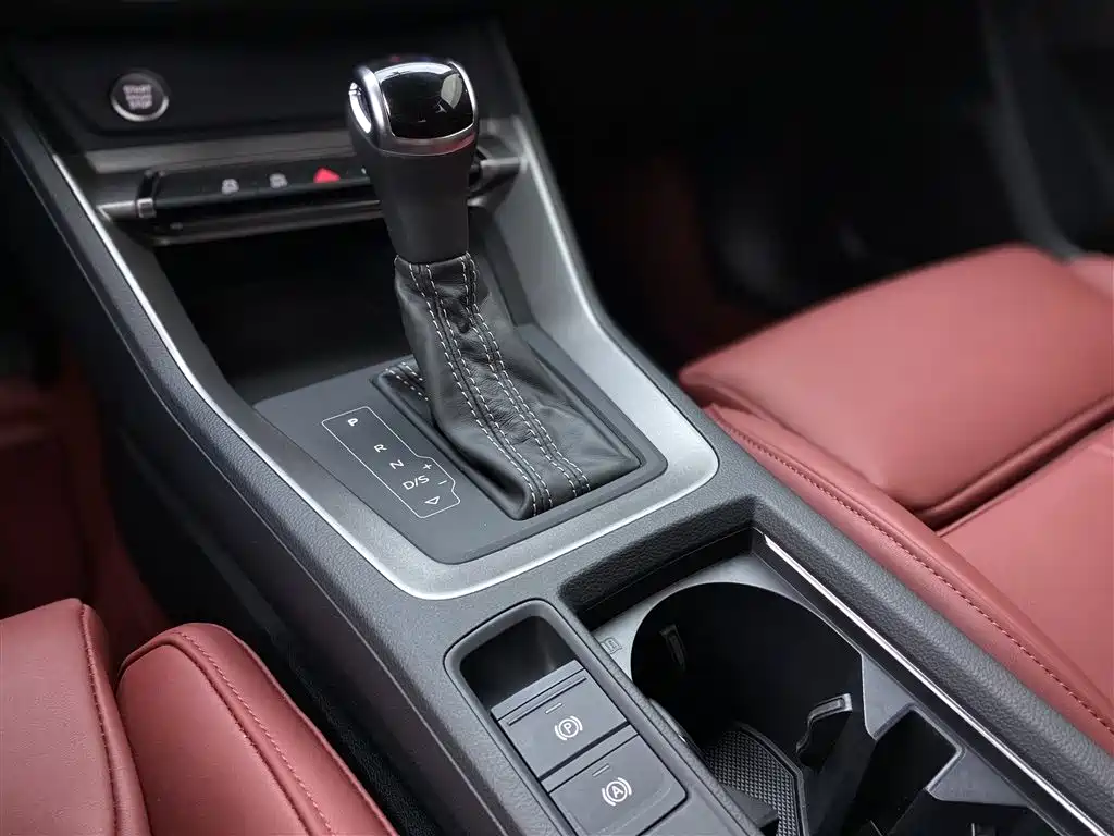 Audi Q3 2021 — фото 18