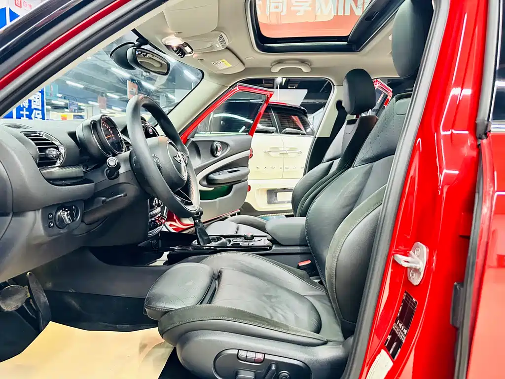 MINI Clubman 2018 — фото 17