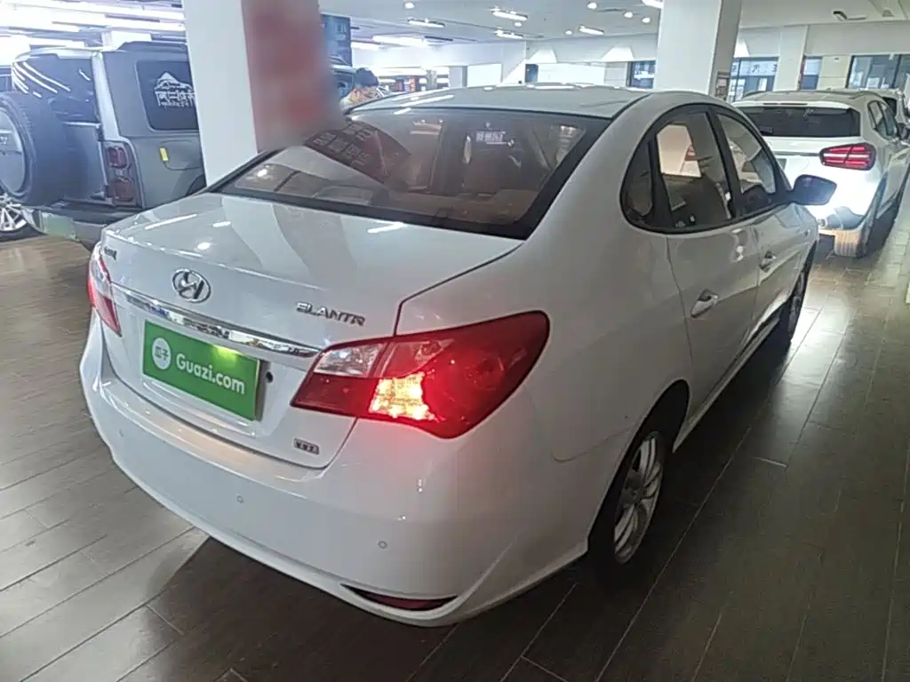 Hyundai Elantra 2014