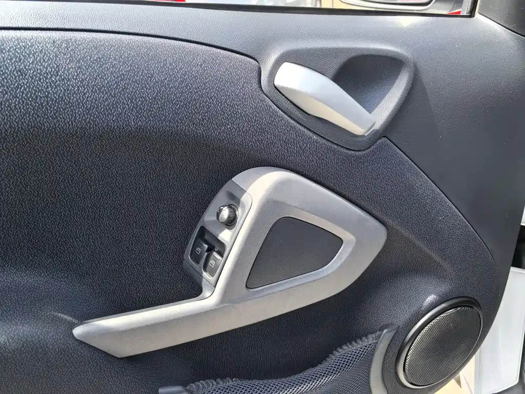 smart Fortwo 2015 — фото 13