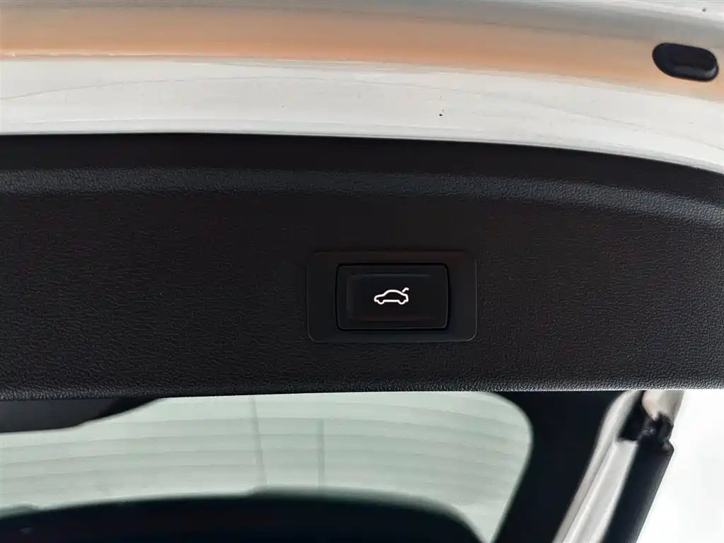 Audi A3 2022 — фото 18