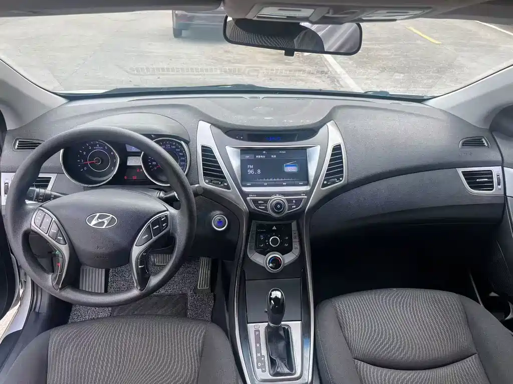 Hyundai Elantra Langdong 2016 — фото 6