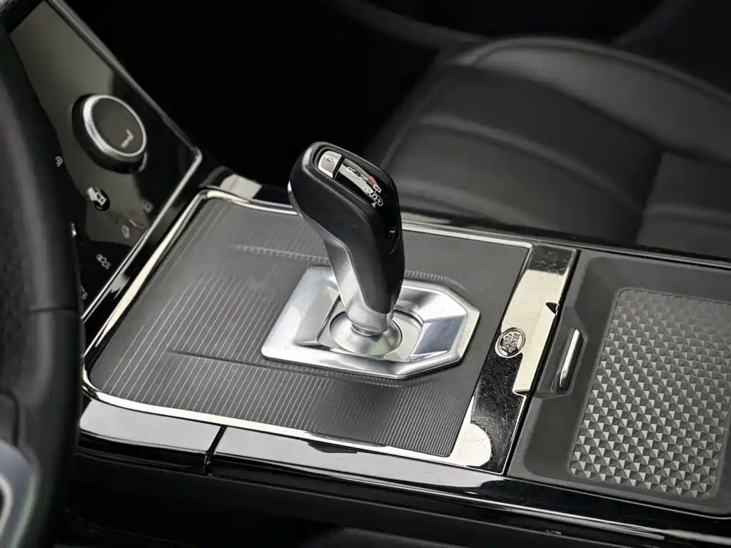 Land Rover Range Rover Evoque 2020 — фото 13