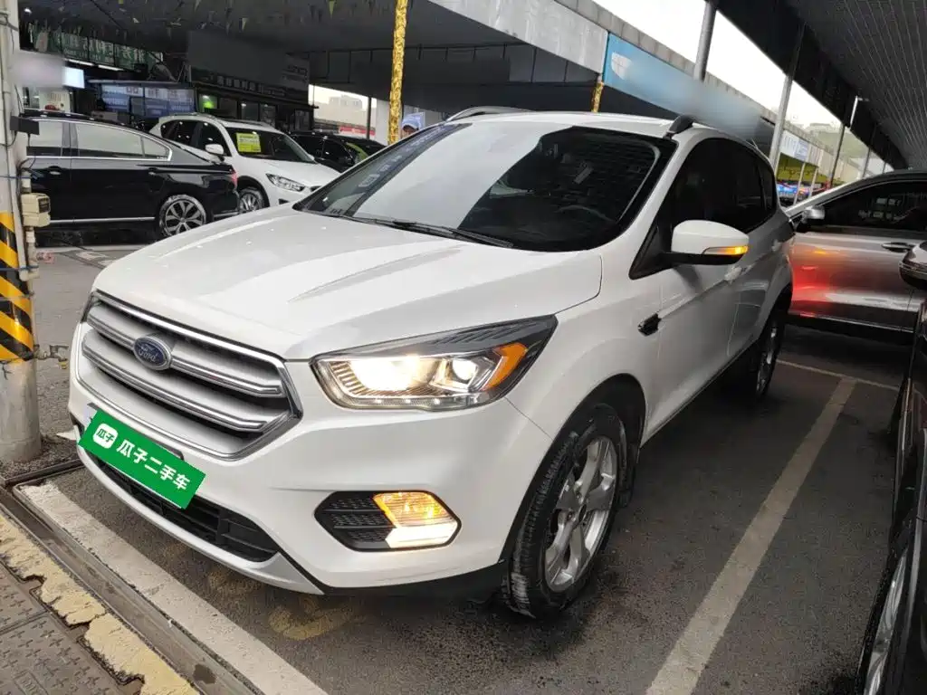 Ford Kuga 2017 — фото 1