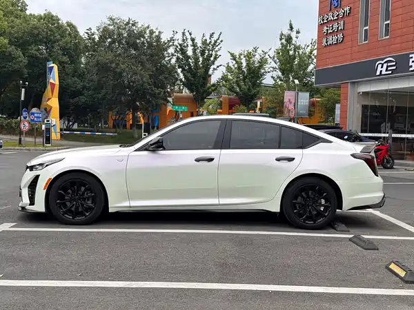 Cadillac CT5 2022