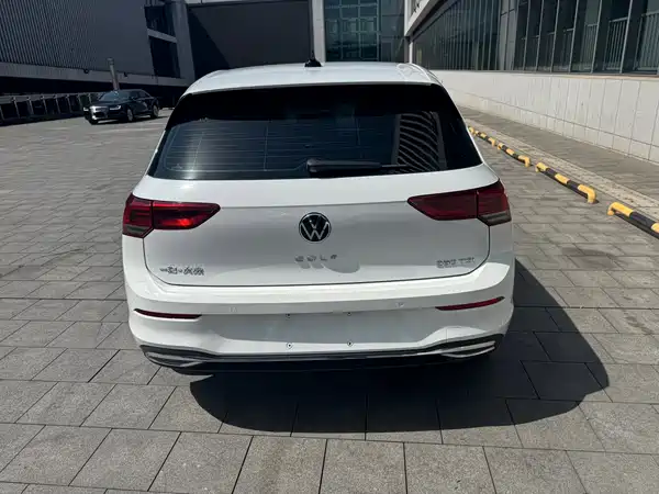 Volkswagen Golf 2023