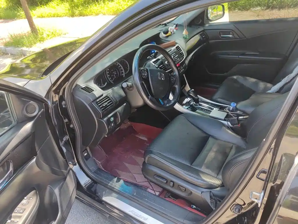 Honda Accord 2016 — фото 14