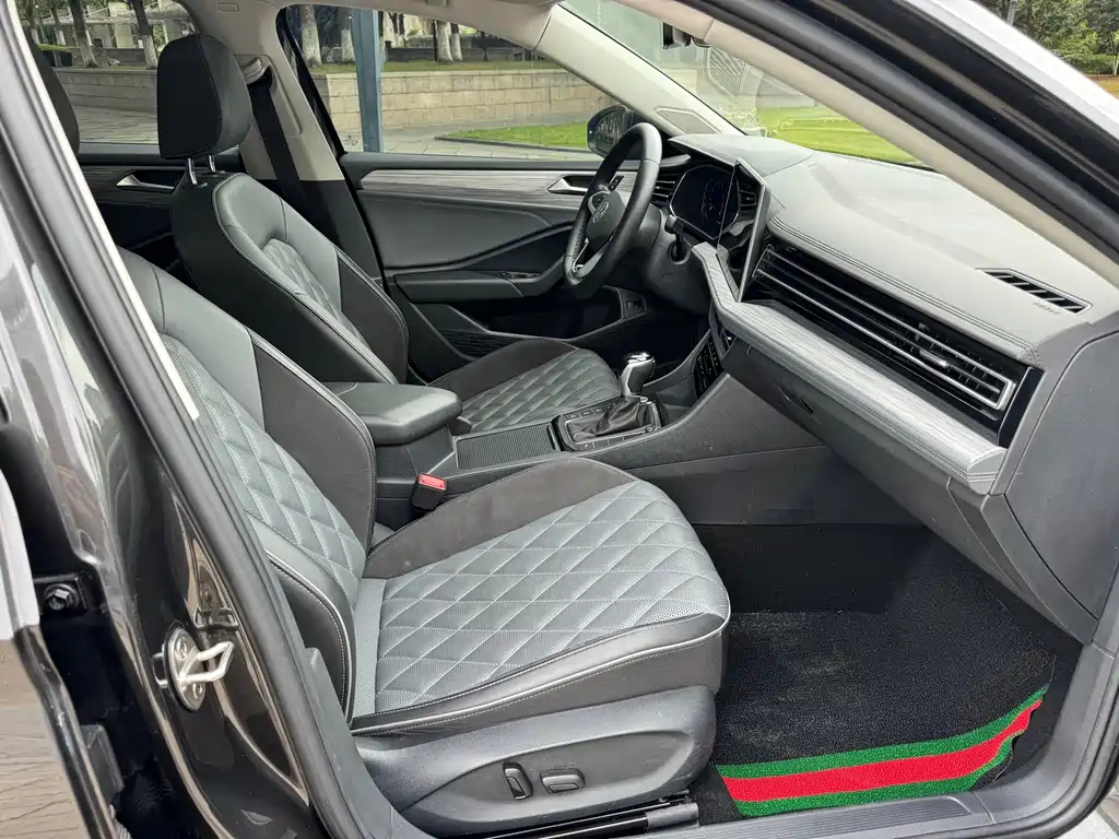 Volkswagen Sagitar 2023
